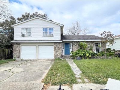 668 Oakwood Dr, Gretna, LA, 70056