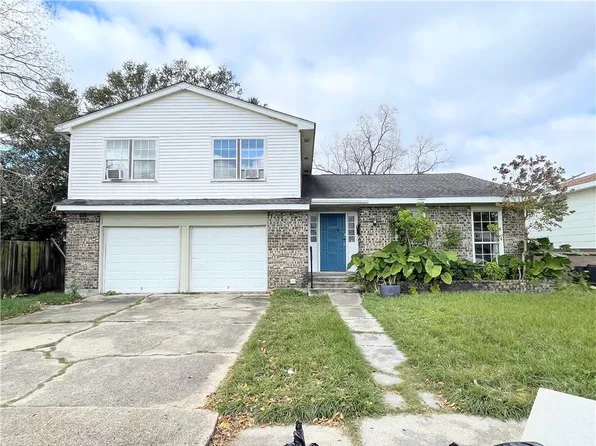 668 Oakwood Dr, Gretna, LA 70056