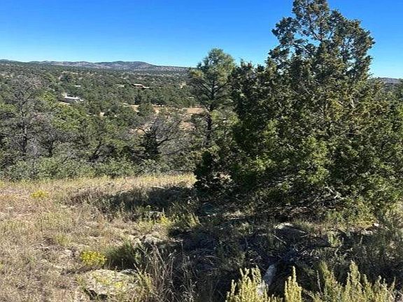 3rd image of Xx Lookout Cir