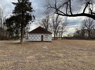 306 E Naught St, Scammon, KS 66773
