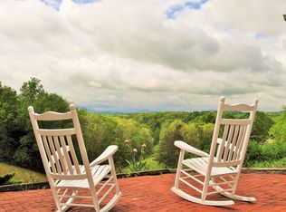1510 Bluebird Cove Ln, Sevierville, TN 37862