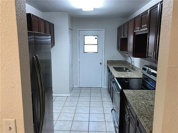 3rd image of 725 Northlake 8 Blvd