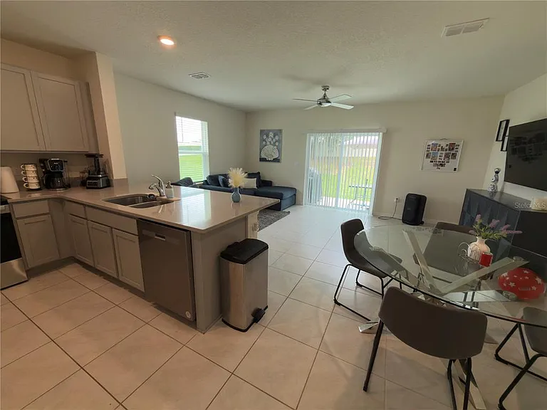 1206 Balsam Dr — Photo 9