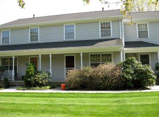 3 Eaton Ct, Hopewell, NJ 08525