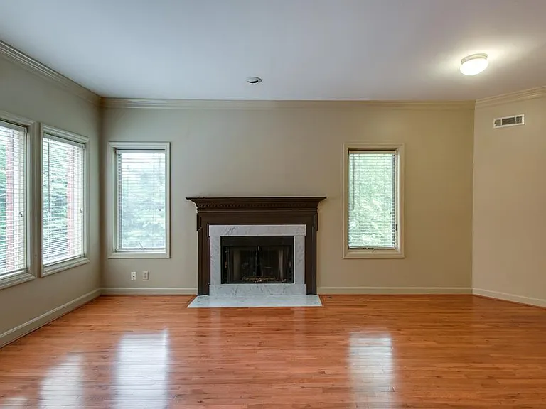 2110 Portland Ave #201 — Photo 5