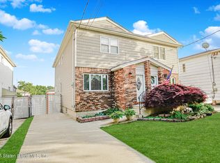 1030 Rensselaer Ave, Staten Island, NY 10309