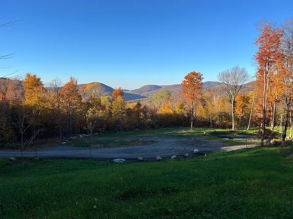 326 Oxbow Ln, Danby, VT 05739