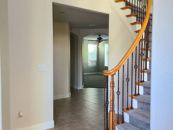 3rd image of 1780 Langholm Way