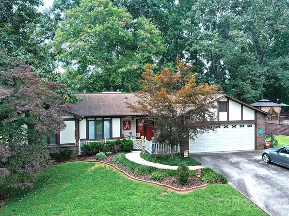 112 Royal Oak Ct, Lenoir, NC 28645