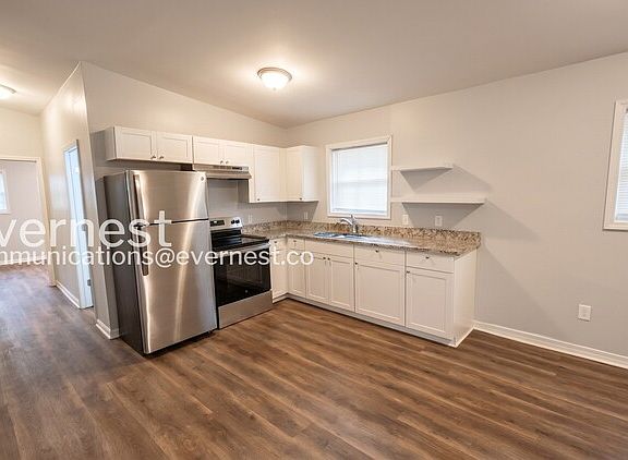 3rd image of 3024 Pasadena Dr