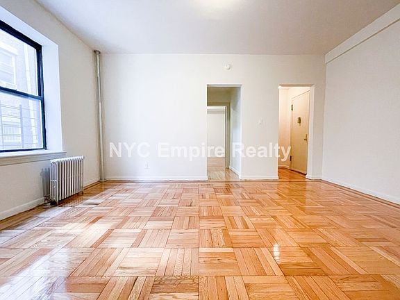 4th image of 35 Hamilton Pl APT 206