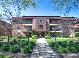 8924 W 140th St APT 303, Orland Park, IL 60462