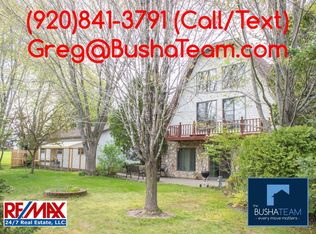 N1582 Midway Rd, Hortonville, WI 54944