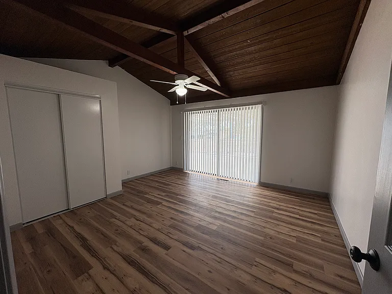 5070 Poplar Rd — Photo 12