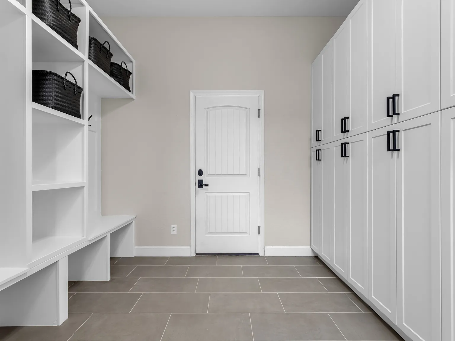 14450 W Coronado Rd — Photo 3