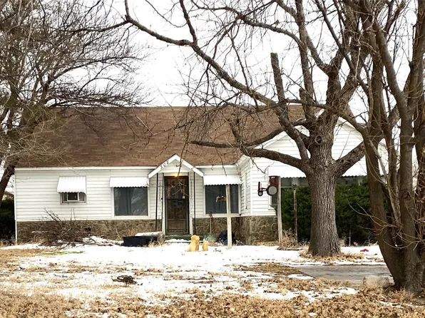 308 Wiley St, Holcomb, KS 67851
