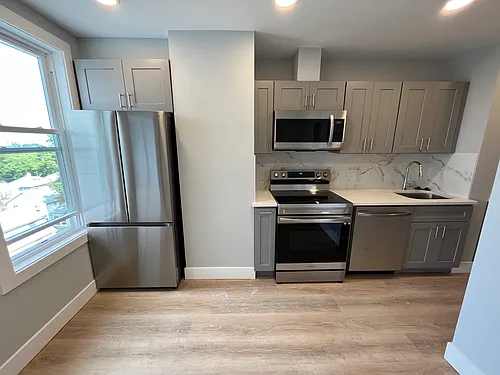 33 Faywood Ave #1 Photo 1