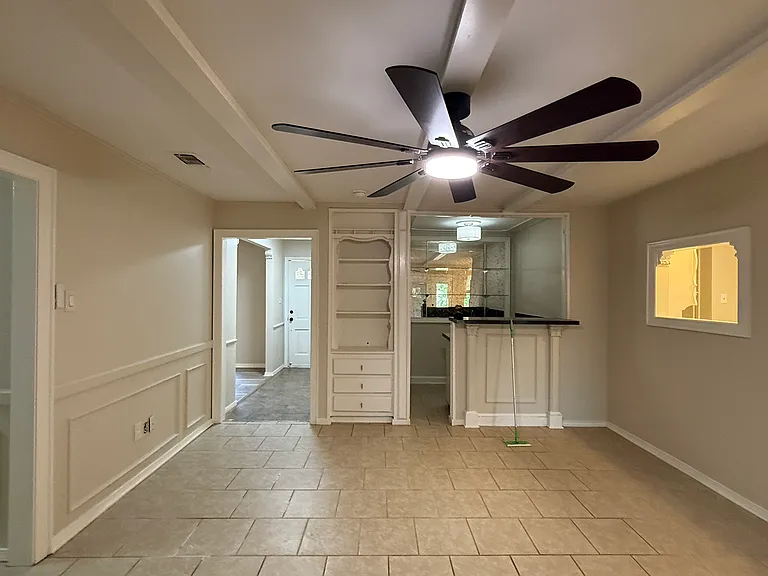 5204 Winifred Dr — Photo 9