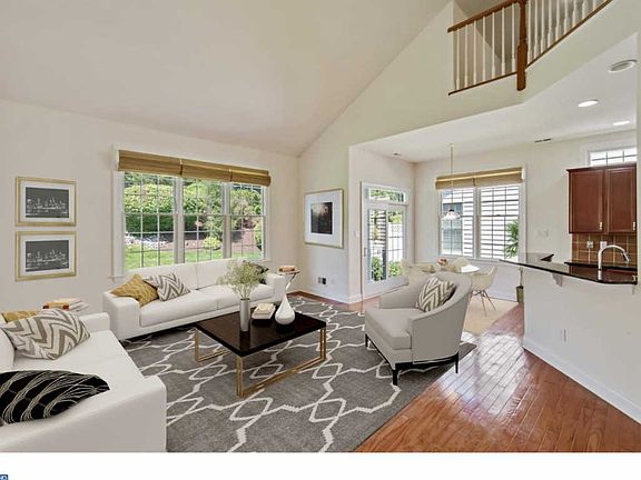 5th image of 51 S Valentine Dr