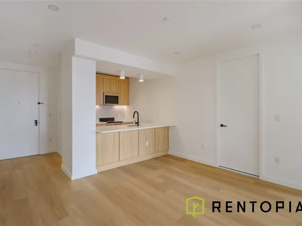 1010 Pacific Street image 12 of 15