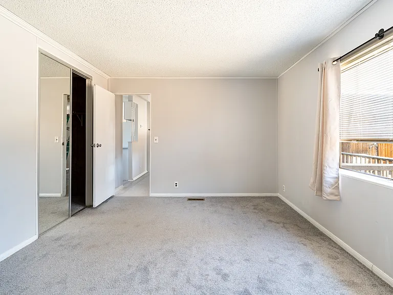 72476 Sunnyvale Dr — Photo 37