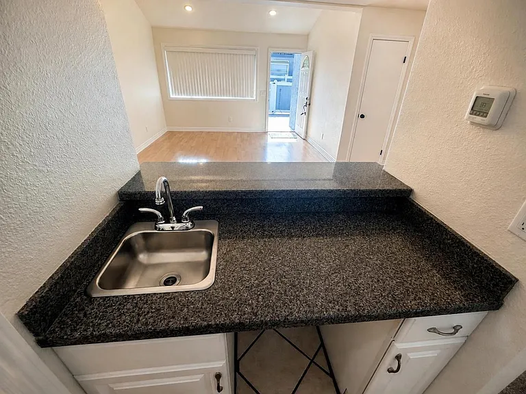 900 W Sierra Madre Ave #17 — Photo 12