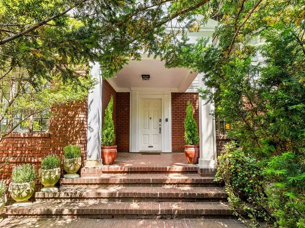1815 Ditmas Ave, Brooklyn, NY 11226