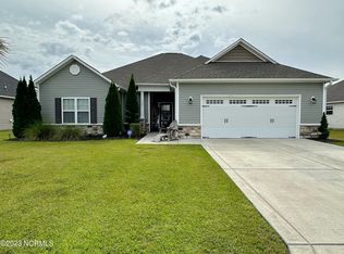 225 Sailor St, Sneads Ferry, NC 28460