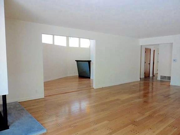 4th image of 4770 Viviana Dr