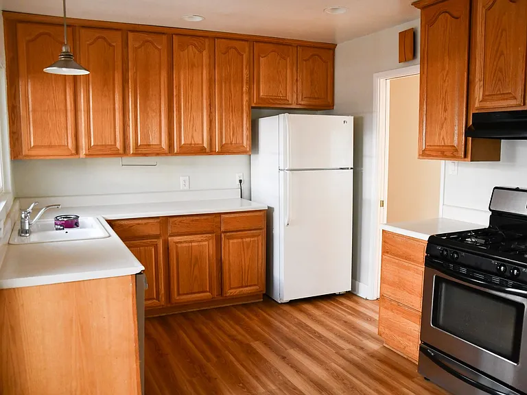 1210 E Oakmont Ave — Photo 16