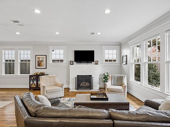 5th image of 1307 Marshall St