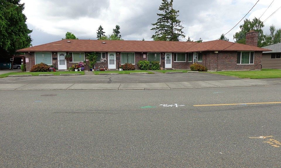 1st image of 122 15th St SW
