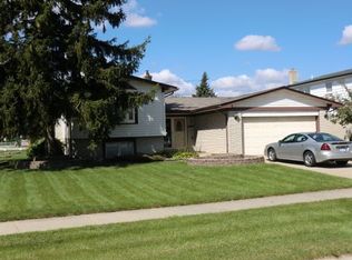 35215 Davison St, Sterling Heights, MI 48310