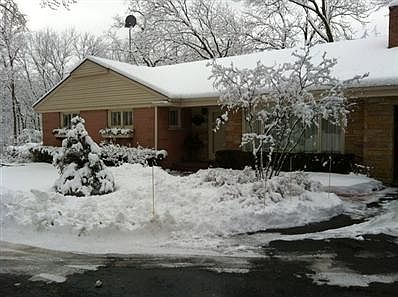 2nd image of 28538 N Oak Ln