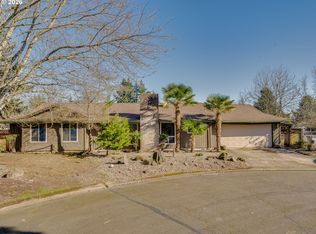 912 NW Oakwood Cir, McMinnville, OR