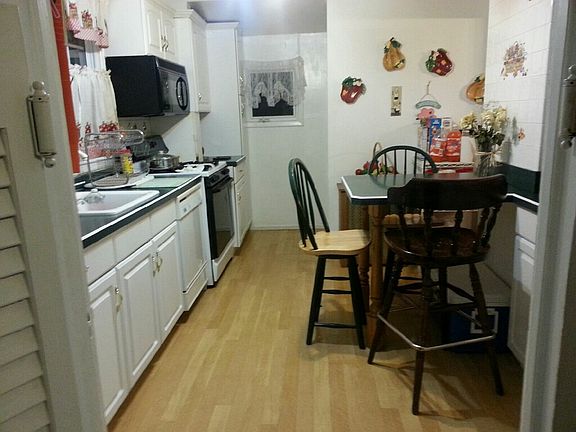 3rd image of 503 Weart Ave