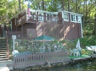 1 McConney Grv, Derby, CT 06418