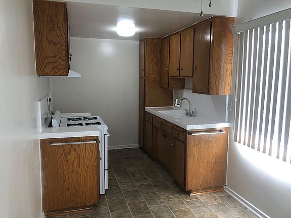 5th image of 1005 E Garfield Ave APT 10