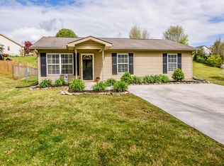 1315 Vaughn Rd, Maryville, TN 37803