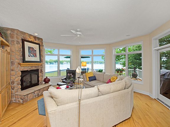 4th image of 24056 S Shore Dr