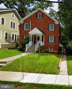 7209 Flower Ave APT 2, Takoma Park, MD, 20912