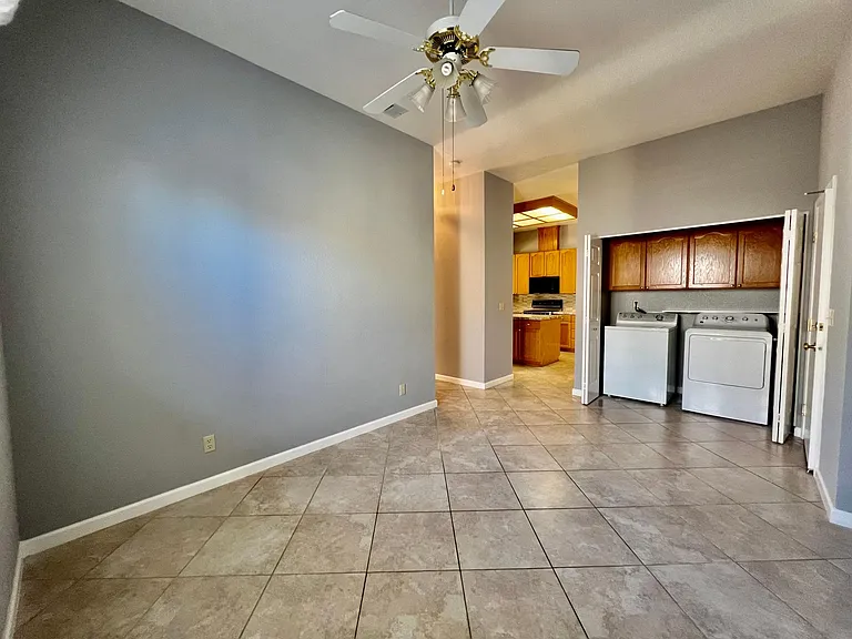 8057 Bothwell Dr — Photo 11