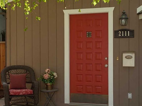 3rd image of 2111 Coastland Ave