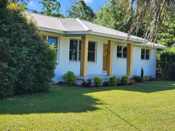 16705 SW Mimosa St, Blountstown, FL 32424