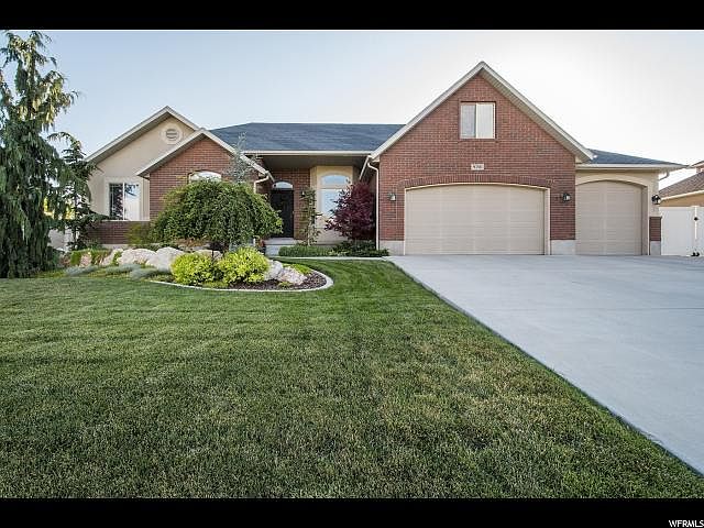 1st image of 9156 S Wisteria Way
