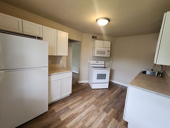 2nd image of 1325 22nd St #1