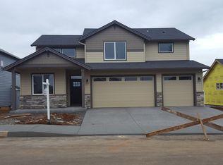 1090 E 1st Ave, Estacada, OR 97023