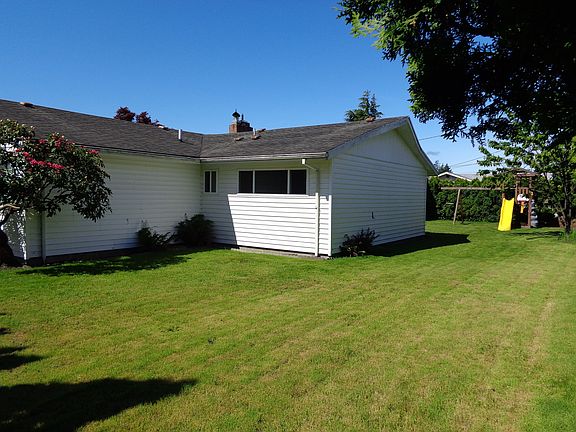 BACKYARD LOOKING WEST