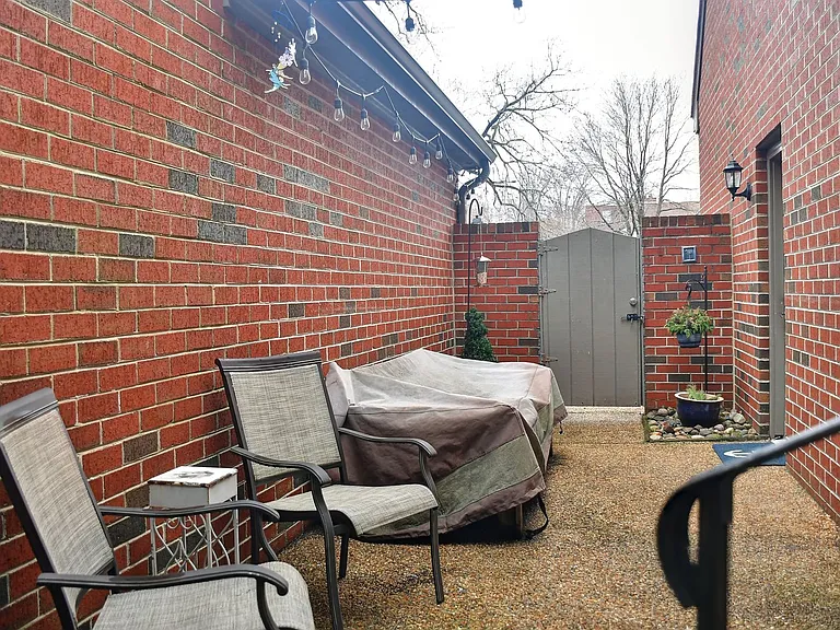 1301 Llewellyn Ave — Photo 20