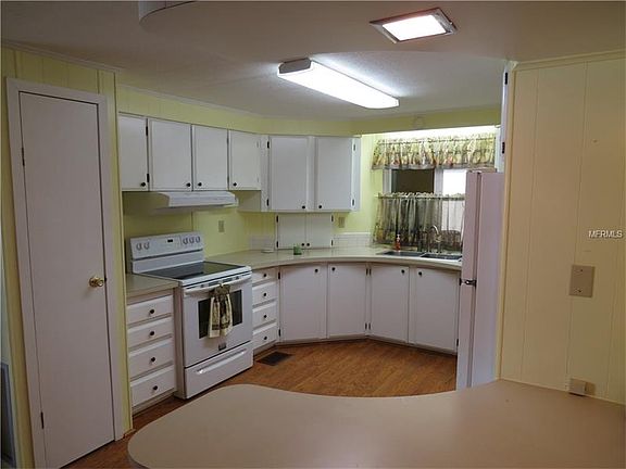 2nd image of 304 Tropic Dr